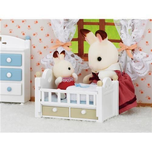 Adore Sylvanian Families Çikolata Kulaklı Tavşan Bebek ve Yatağı 5017