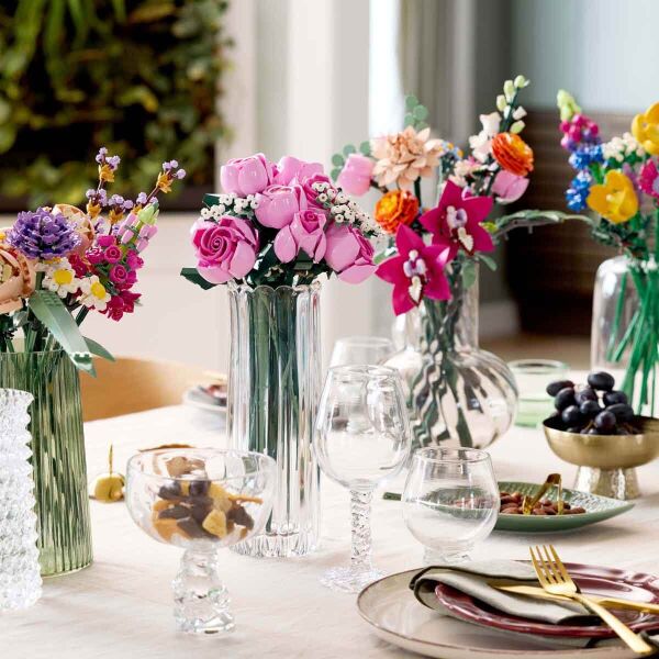 Lego Botanicals Pembe Gül Buketi