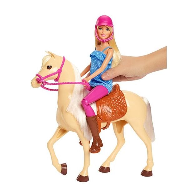 Mattel Barbie ve Güzel Atı Oyun Seti FXH13