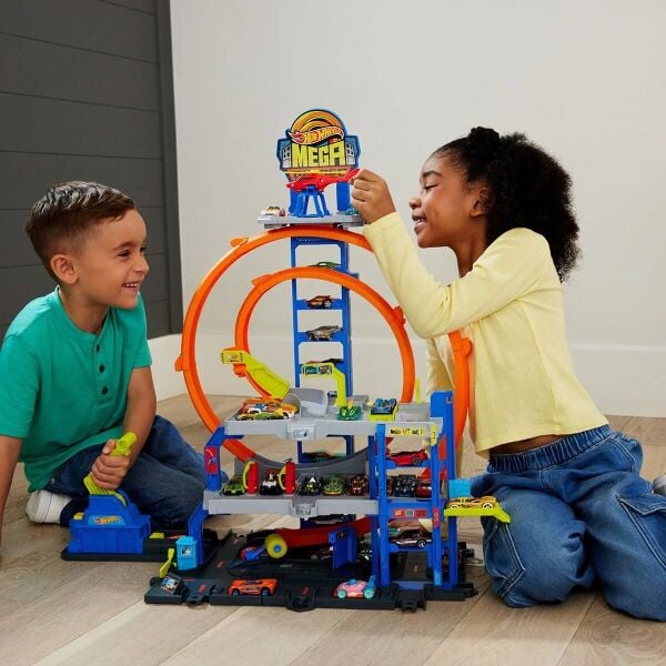Mattel Hot Wheels City Mega Garaj Oyun Seti
