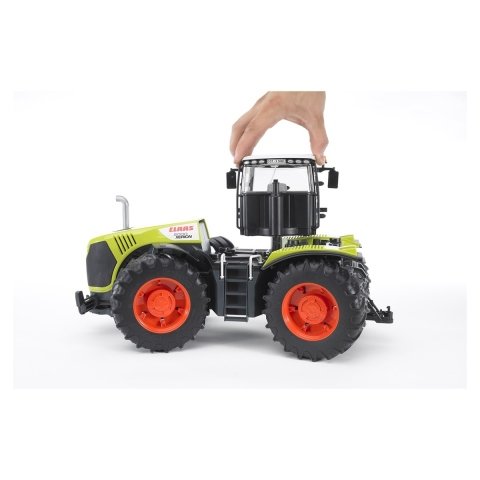 Bruder Class Xerion 5000 Traktör BR03015