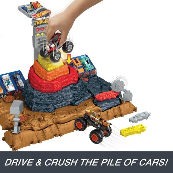 Mattel Hot Wheels Muhteşem Çarpışma Arenası HNB96