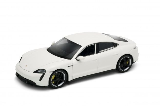 Welly 1:24 Porsche Taycan Turbo S